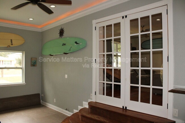 Photo - 1550 E Leonard St