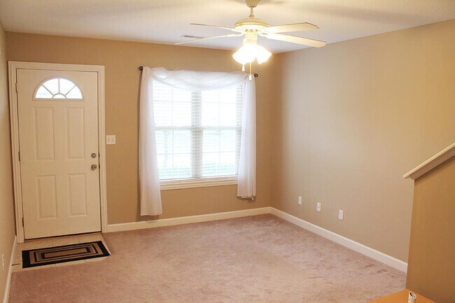 Photo - 1304 E Brown School Rd