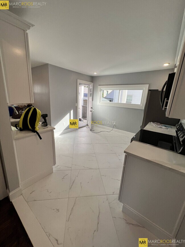 Photo - 12 Lawrence St