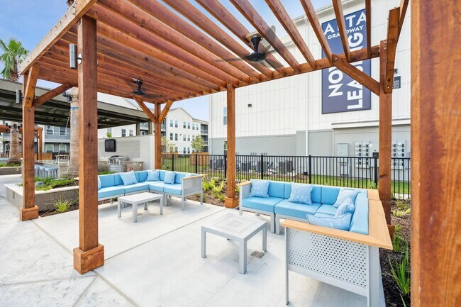 Photo - 2020 Grandway Dr