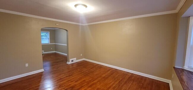 Photo - 5928 Hillen Rd