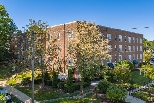 Delfe Apartments at Trolley Square - Delfe Apartments at Trolley Square