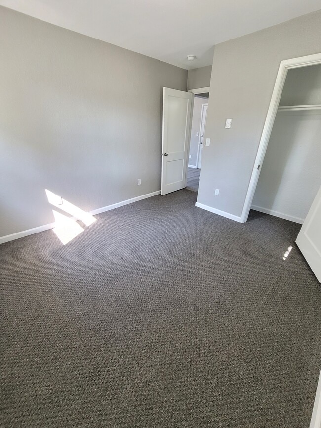 Photo - 1301 Iowa Ave SE Unit D