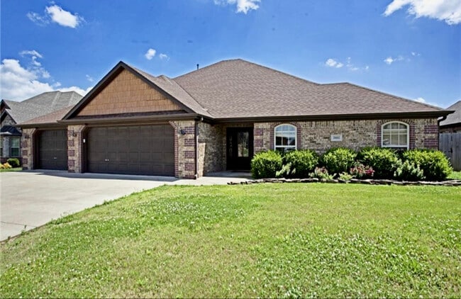 Photo - 2605 SW Joshua Ave