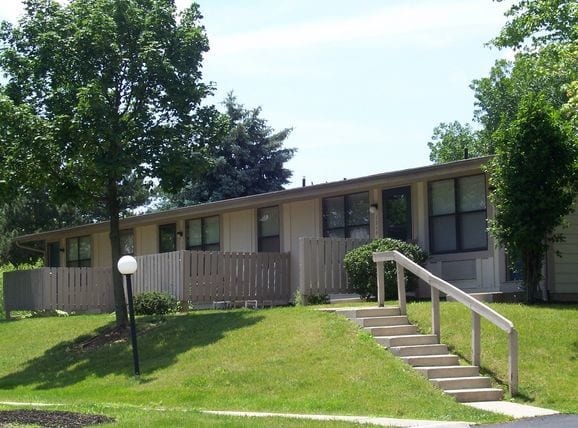 Photo - Summit Center