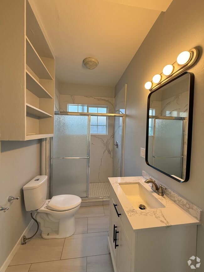 Building Photo - 396 N 17th St Rental