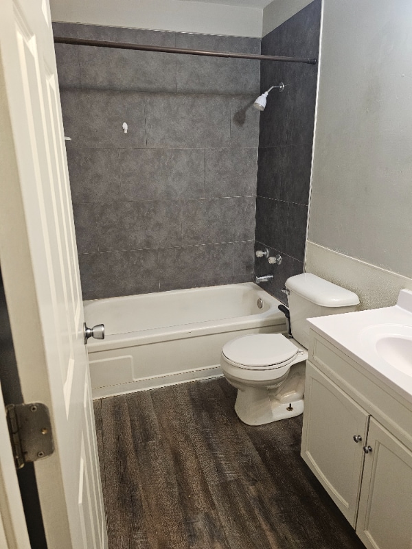 Photo - 1815 W 40th St Unit 8