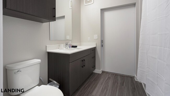 Photo - 14015 Univ Pass Unidad 3329