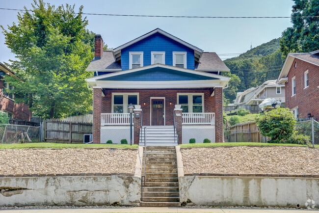 Building Photo - 1414 Hamilton Terrace SE Rental