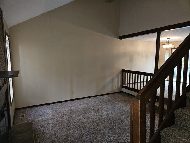 Photo - 831 Rumford Pl