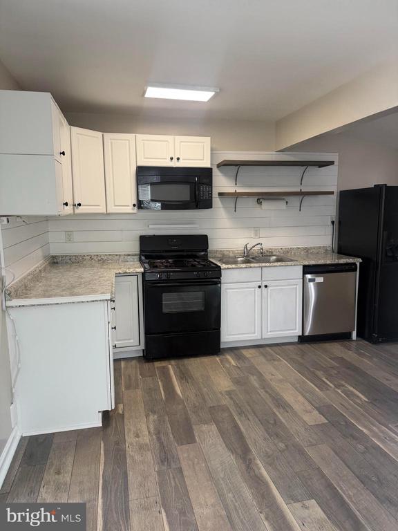 Photo - 100 Garfield Ct