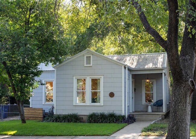 Photo - 1609 Nickerson St