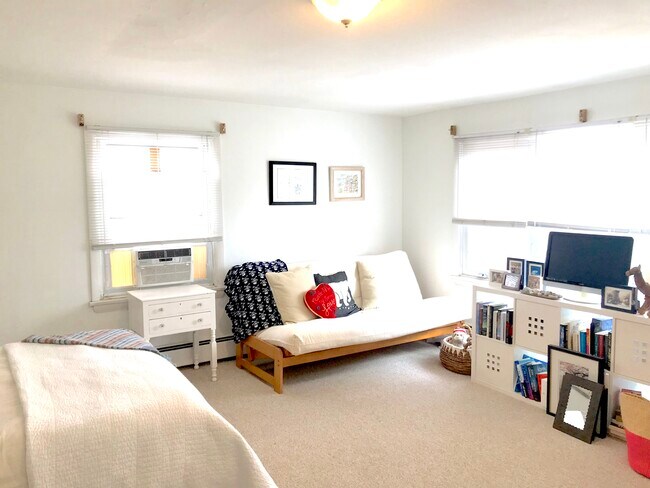 Photo - 21 Central St Unit B