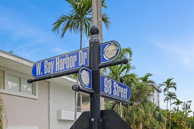 Photo - 9800 W Bay Harbor Dr Unit 406