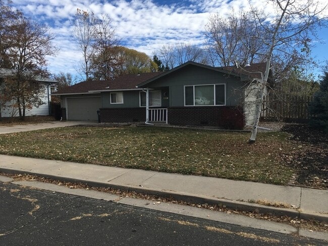Building Photo - 3 Bed, 2 Bath, 2 Car Garage Home in South Loveland