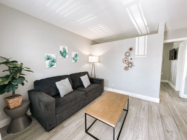 Building Photo - 50 Davie Blvd Unit SI FL2-ID1503930P