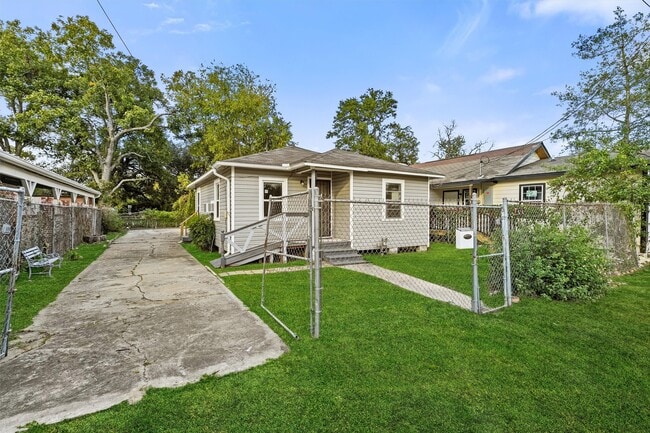 Building Photo - 4313 Engleford St