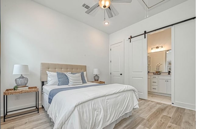 Photo - 9306 Arledge St Unidad A