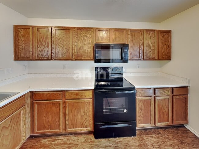Photo - 122 Mallow Grove