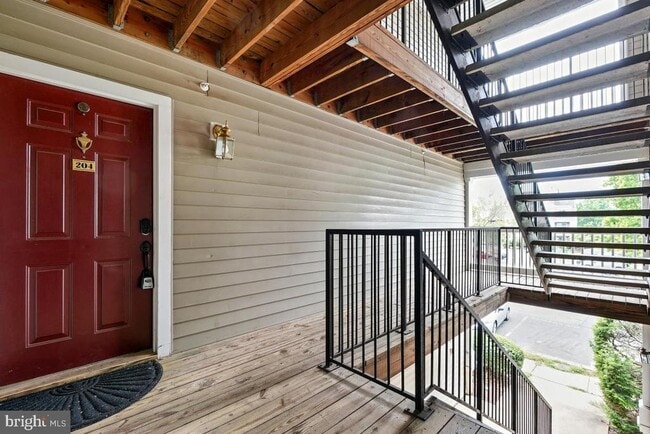 Building Photo - 8095 Lacy Dr Unit 204