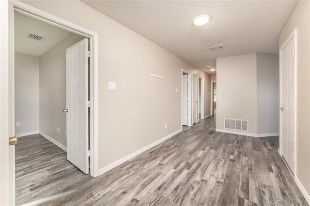 Photo - 100 Scarlet View