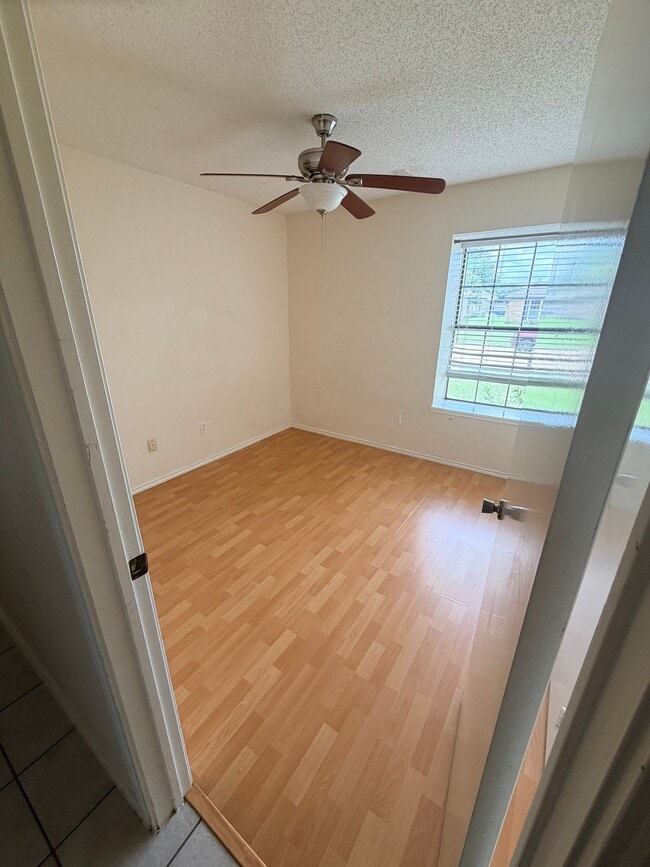 Photo - 1311 Petunia Dr