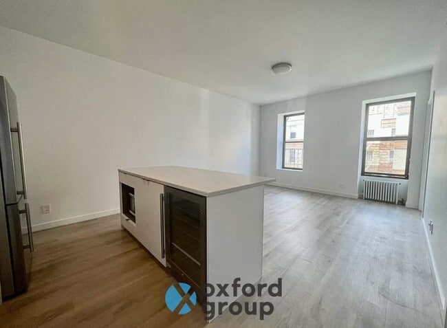 Photo - 3 bedroom in New York NY 10014