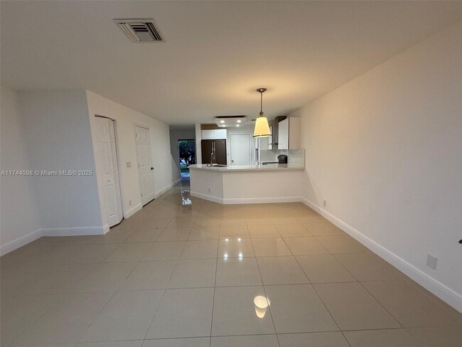 Photo - 8530 W Southgate Shores Cir