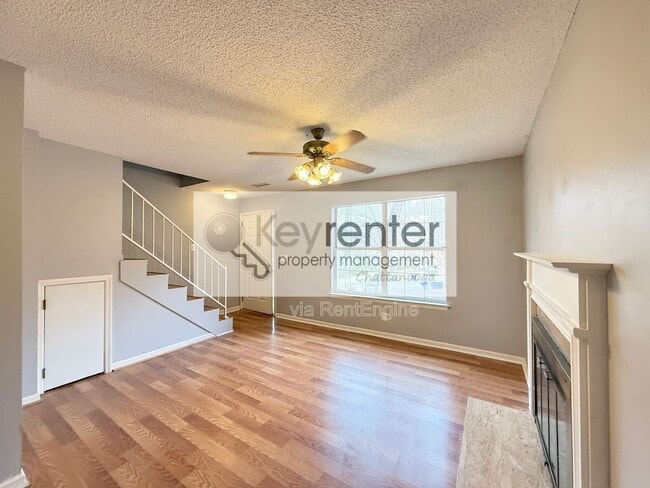 Photo - 208 Cliftview Dr