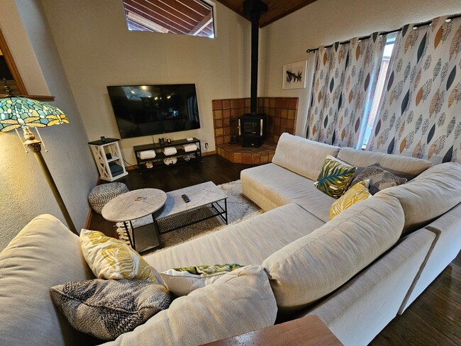 Photo - Beautiful retreat - Garbage and Internet i...