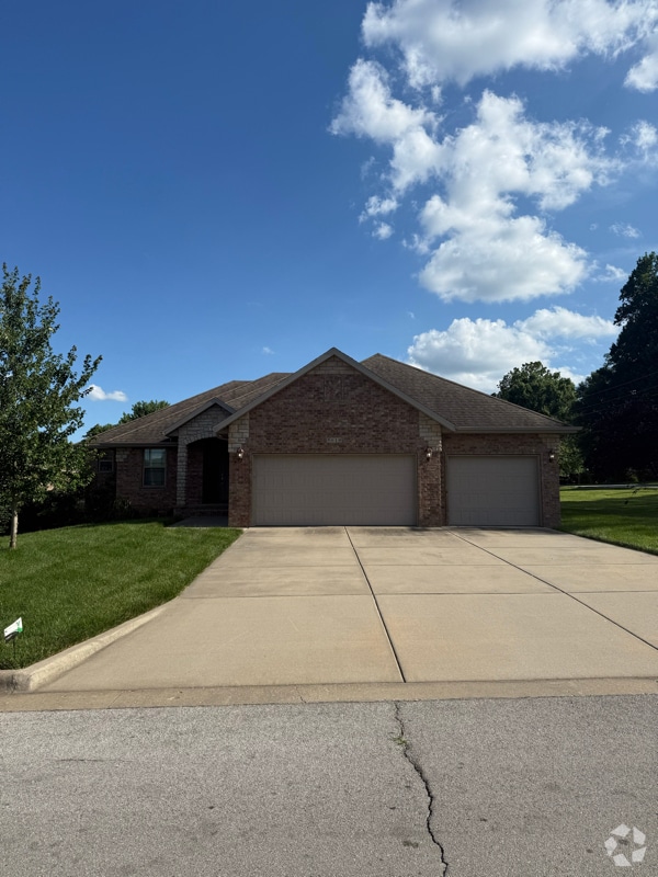 Building Photo - 5010 E Wild Horse Dr Rental