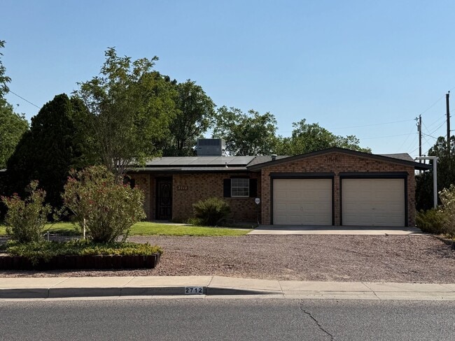 Photo - 2712 Spitz St House