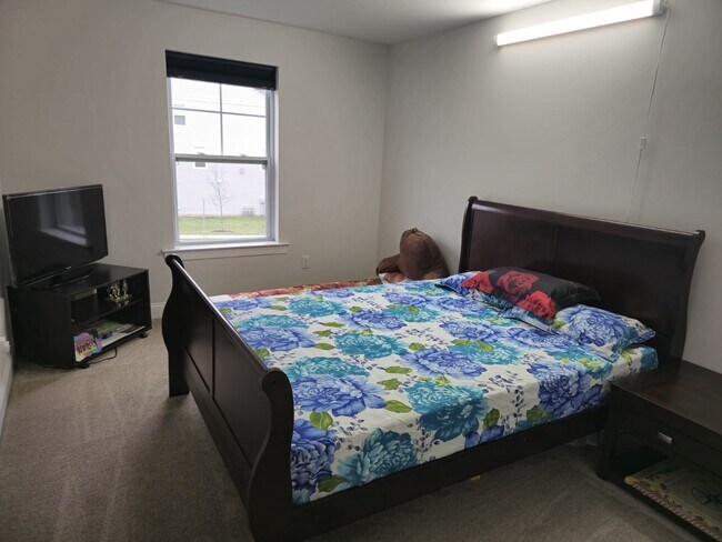 Photo - 100 Everleigh Dr