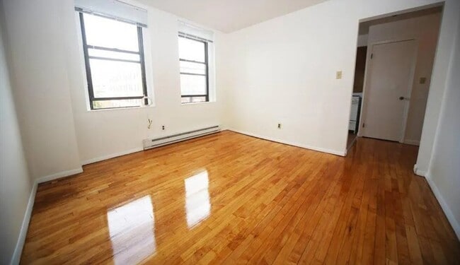 Building Photo - 412 Market St Unit #1 Rental