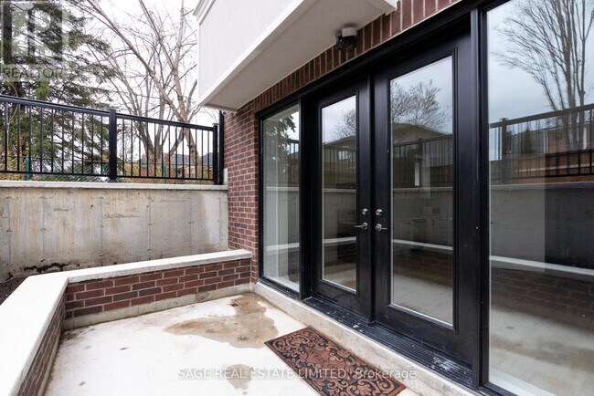 Photo - 185 Fairholme Ave