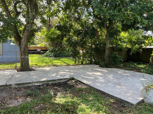 Photo - 931 NW 34th Way