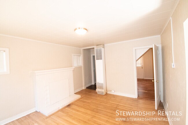 Photo - 1376 W 6th Ave Unidad A