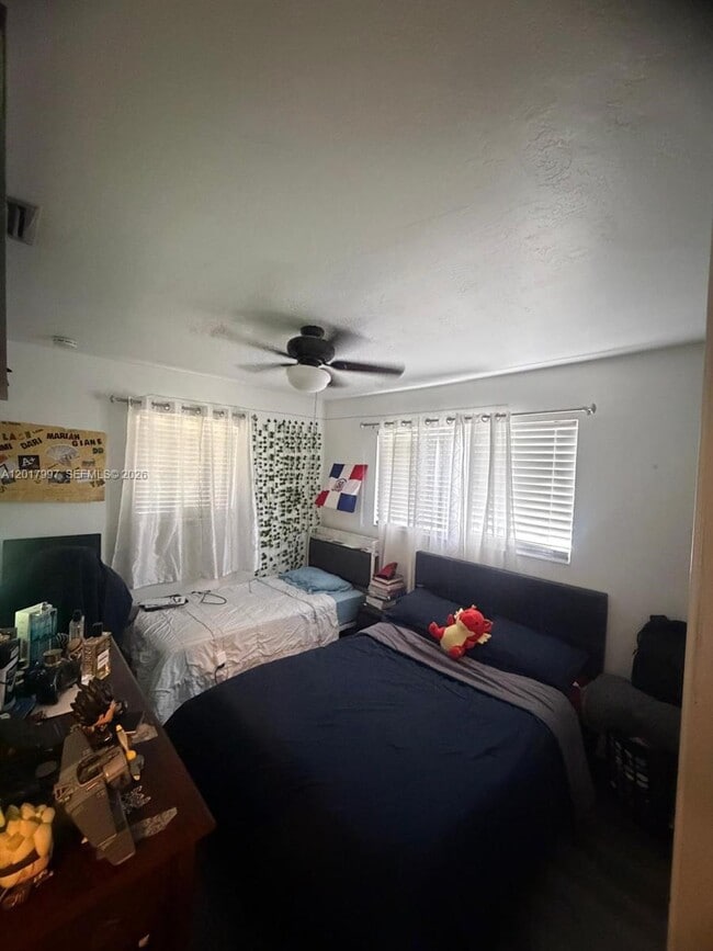 Photo - 621 SW 71st Terrace
