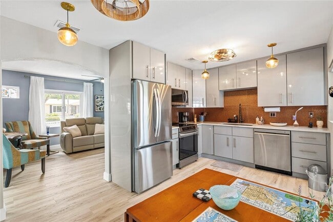 Photo - 2800 Tifton St S