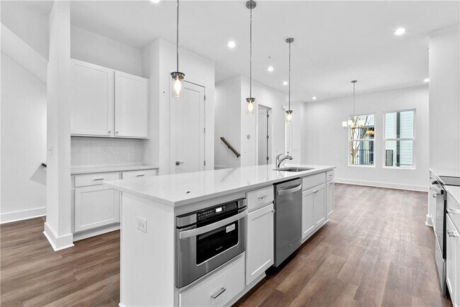 Photo - 515 Motivation Cir NW