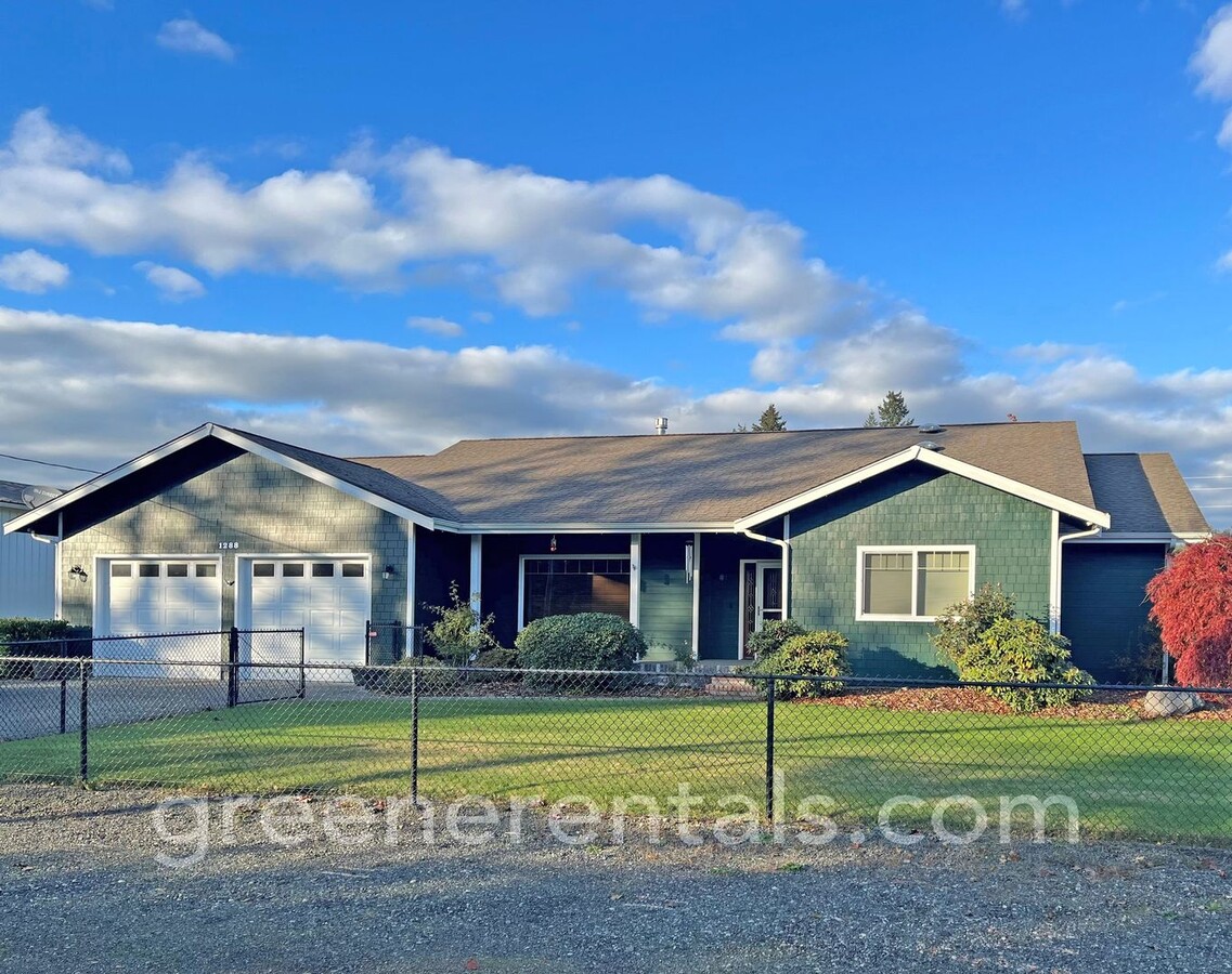Spacious & Bright 3BD/3BA Home for Rent in... - Spacious & Bright 3BD/3BA Home for Rent in...