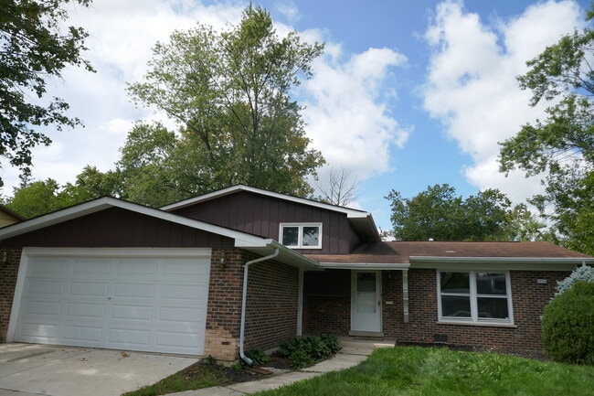 Building Photo - 22750 Valley Dr Rental