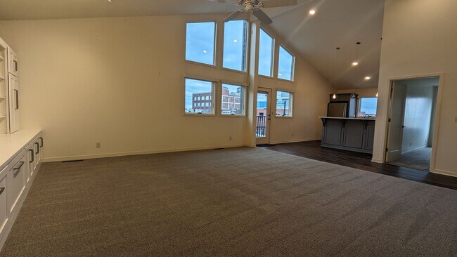 1710 Wyandotte St Unidad A