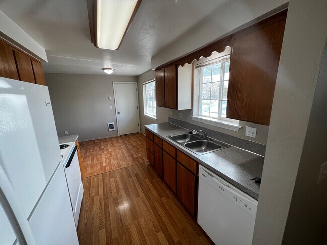 Photo - 210-220 N 2nd St Unidad 220