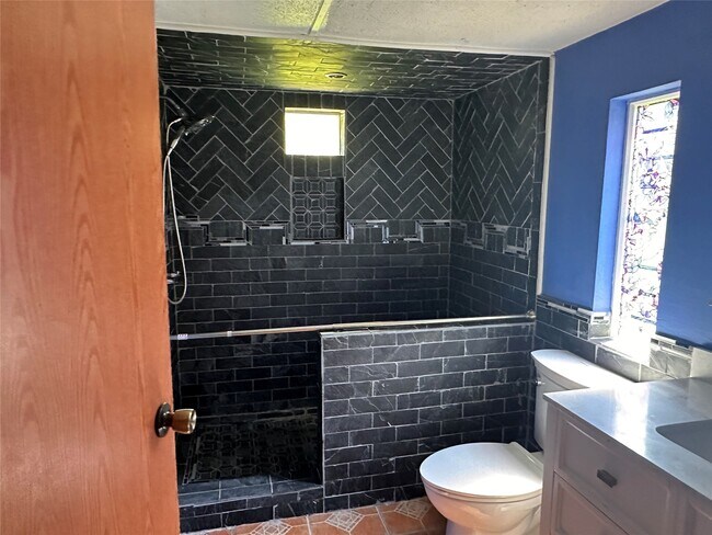 Photo - 196 County Rd 337