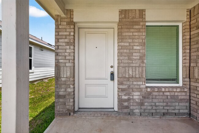 Photo - 31338 Black Cherry Holw Dr