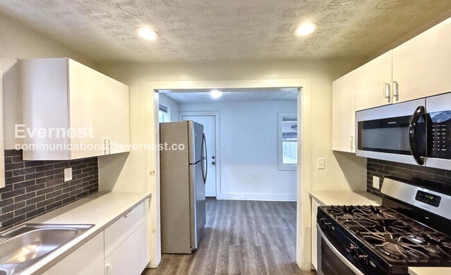 Photo - 1098 E 17th Ave