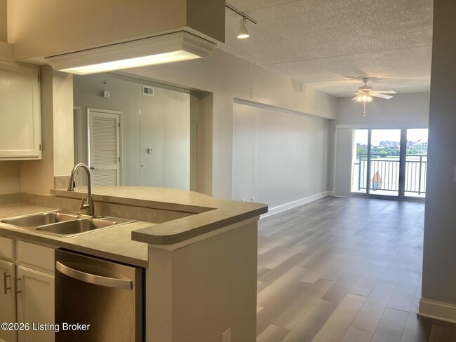 Photo - 1 Riverpointe Plaza Unit 515