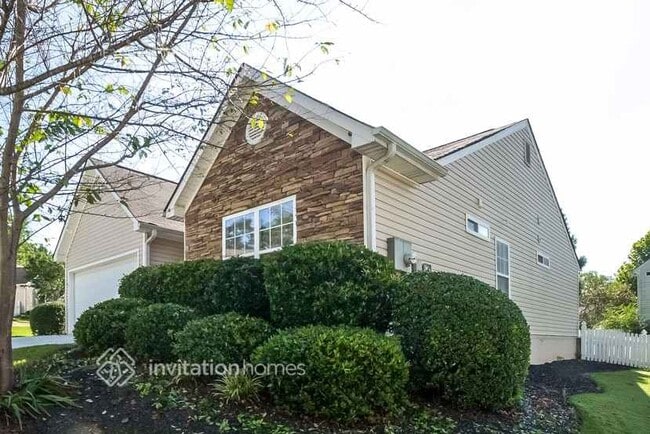 Photo - 122 Greystone Cir