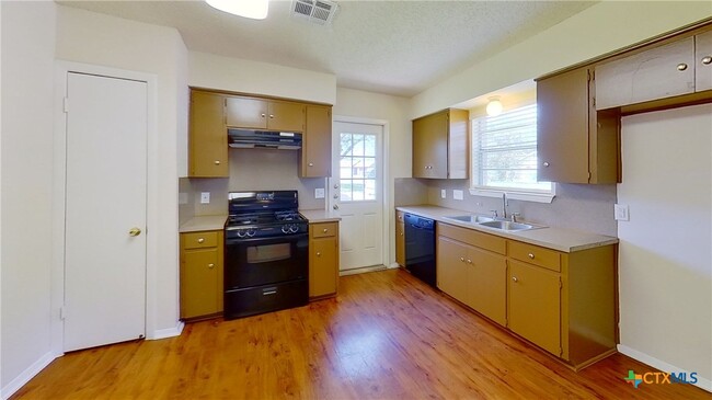 Photo - 1209 Westcott Dr